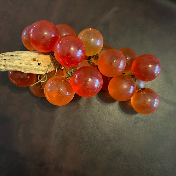 Lucite grape bunch - Picture 2 of 8